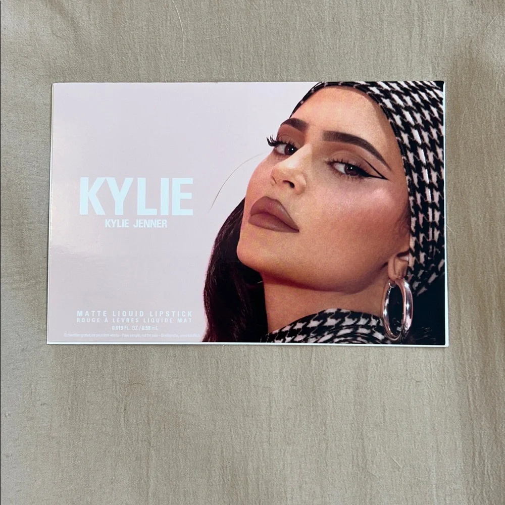 Case Pack of 25 Kylie Matte Liquid Lipstick 1ml Blister Packs with Applicator